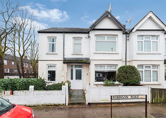 2 Bedroom Flat For Sale In Robinson Road, Tooting, SW17