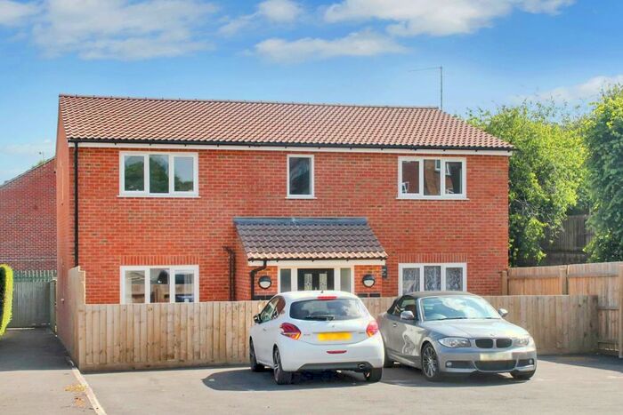 1 Bedroom Flat To Rent In Penruddock Close, Salisbury, SP2