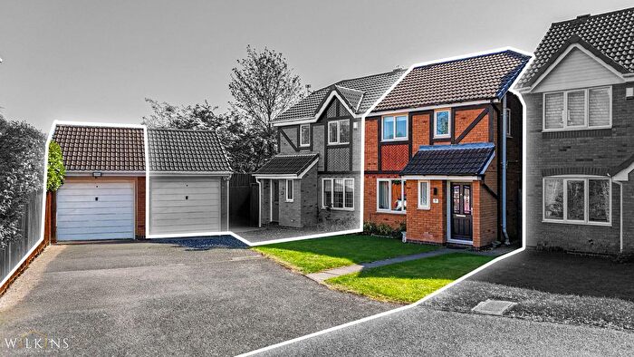 3 Bedroom Semi Detached House For Sale In Glendale Court, Wilnecote, Tamworth, Staffordshire, B77