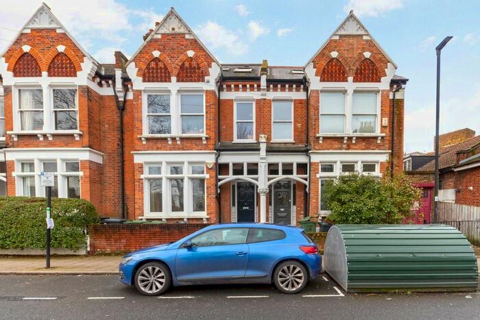 2 Bedroom Flat To Rent In Arodene Road, London, SW2