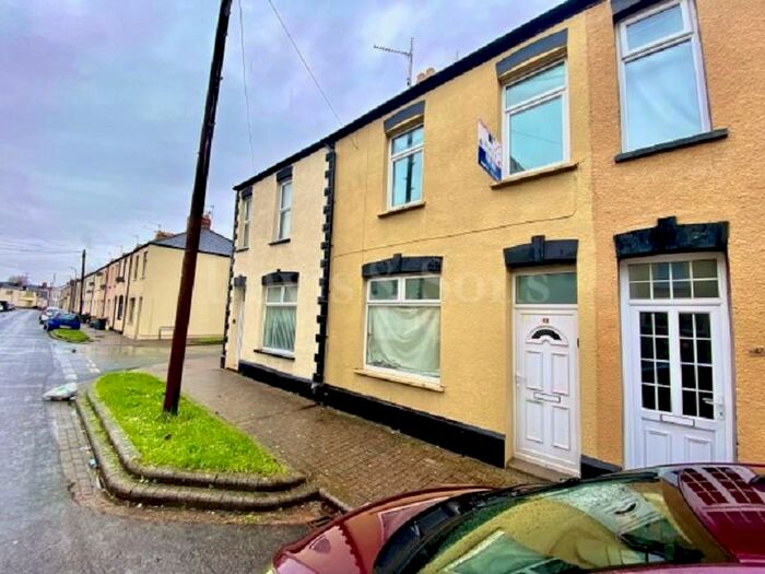 3 Bedroom Terraced House To Rent In Dewstow Street, Newport., NP19