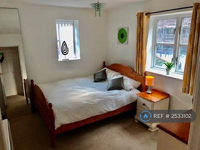 3 Bedroom Flat To Rent In John Smeaton Court, Manchester, M1