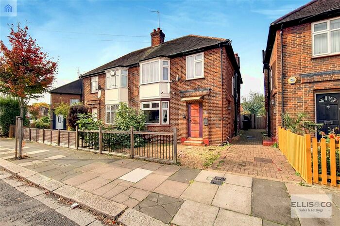 3 Bedroom Maisonette To Rent In Wordsworth Avenue, Greenford, UB6