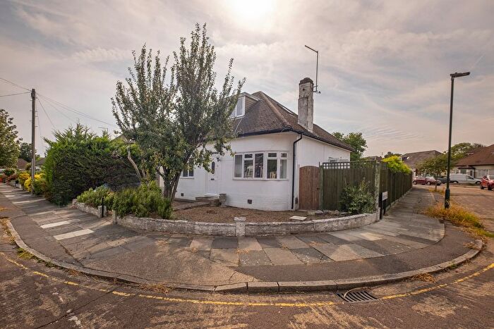3 Bedroom Semi-Detached House To Rent In Rosecroft Gardens, Twickenham, TW2