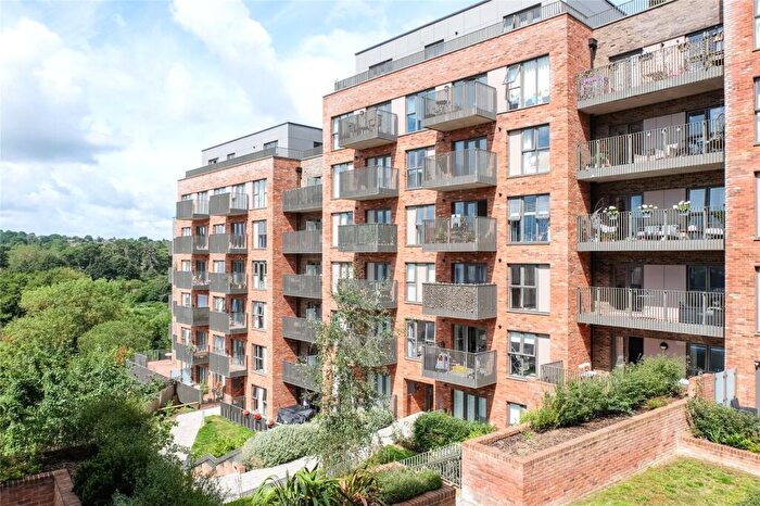 1 Bedroom Flat For Sale In Rosalind Drive, Maidstone, Kent, ME14