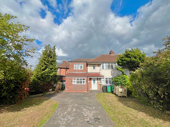3 Bedroom Semi-Detached House To Rent In Cherry Tree Avenue, Walsall, WS5