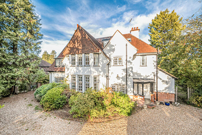 6 Bedroom Detached House For Sale In Oakcroft Road, West Byfleet, KT14