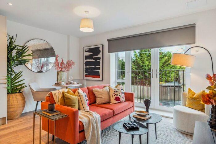 1 Bedroom Flat To Rent In Hartford Point, - Bath Road, Nr Burnham Station (Elizabeth Line), SL1