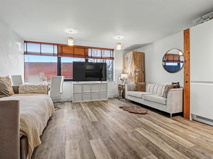 1 Bedroom Apartment For Sale In Prince Of Wales Road, Norwich, NR1