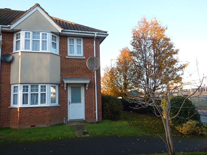 3 Bedroom End Of Terrace House To Rent In French's Gate, Dunstable, LU6