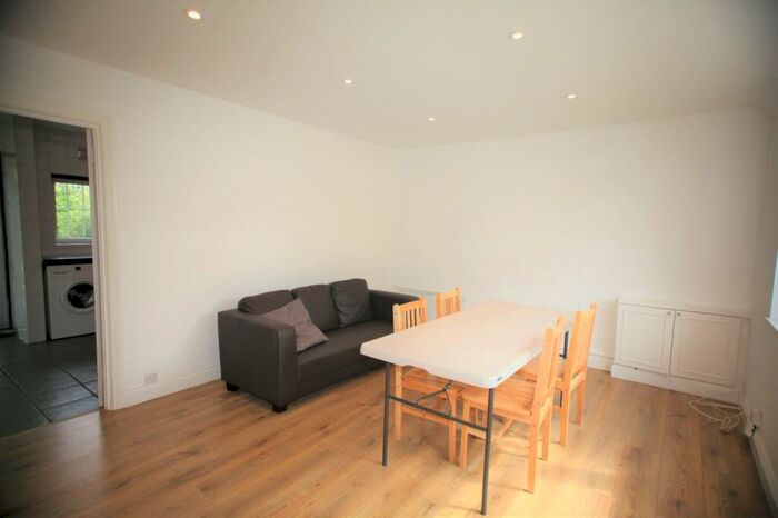 3 Bedroom House To Rent In Cloister Road, Cricklewood, NW2