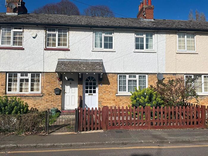 2 Bedroom Terraced House For Sale In Austin Waye, Uxbridge, UB8