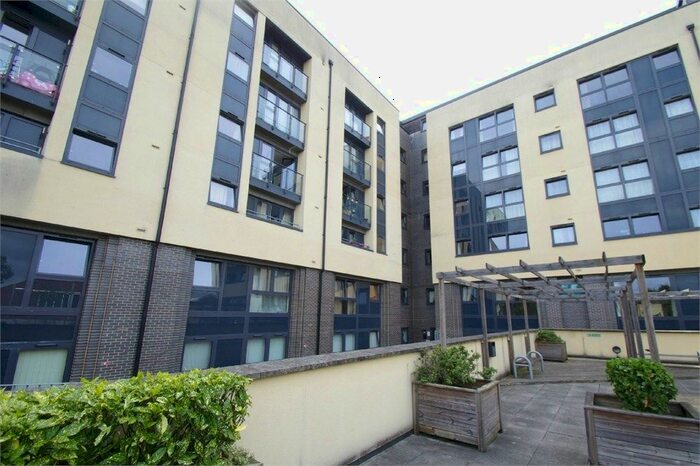 1 Bedroom Flat To Rent In Flanders Court, - St Albans Road, Watford, WD17