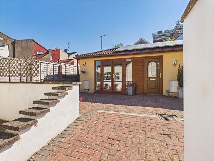 1 Bedroom Bungalow To Rent In South Street, Bristol, BS3