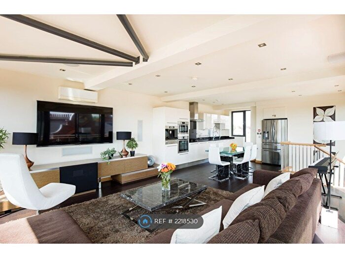 3 Bedroom Flat To Rent In Redmans Road, London, E1