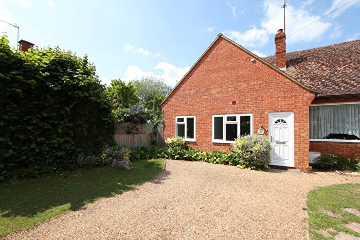 1 Bedroom Semi-detached Bungalow To Rent In Twyford Grove, Twyford, Adderbury, Oxon, OX17