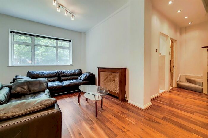 2 Bedroom Flat To Rent In Edith Villas, West Kensington, W14
