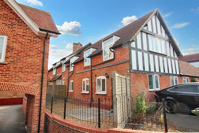 2 Bedroom Property To Rent In High Street, Whitchurch, HP22