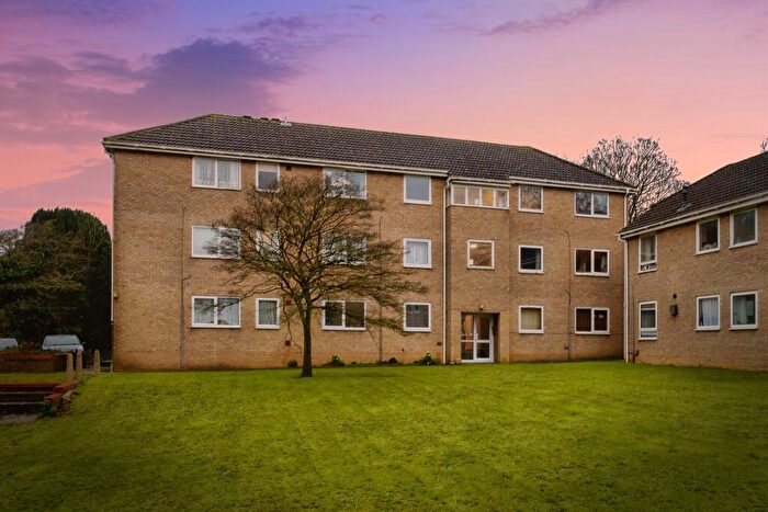 1 Bedroom Apartment For Sale In Basing Close, Maidstone, ME15
