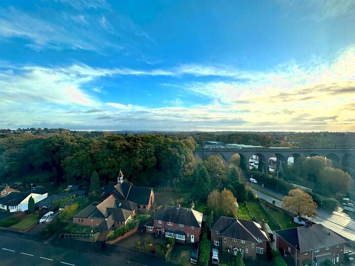 2 Bedroom Flat To Rent In St. Cecilia Close, Kidderminster, DY10