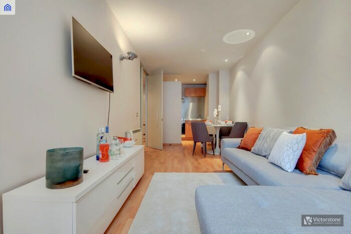 1 Bedroom Flat To Rent In Lawrence House, City Road, Clerkenwell, London, EC1V