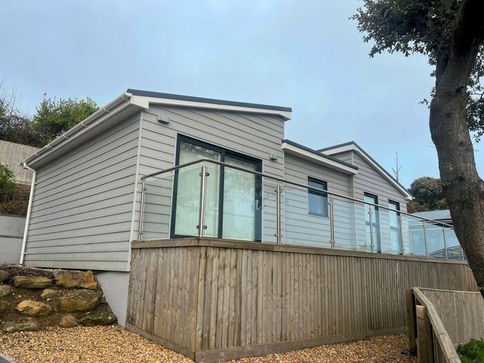 2 Bedroom House To Rent In Riviera Park, Ventnor, PO38