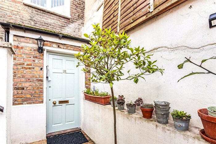 1 Bedroom Apartment For Sale In Chapel Market, London, N1