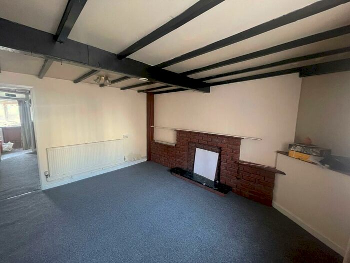 3 Bedroom House To Rent In Park Street, Lower Brynamman, Ammanford, SA18