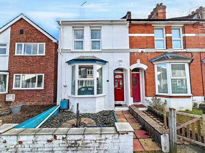 3 Bedroom End Terrace House For Sale In Star Road, Ashford, TN24
