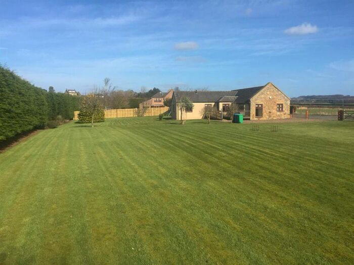3 Bedroom Detached Bungalow For Sale In The Cottage, North Dhuloch, Dunfermline, KY11