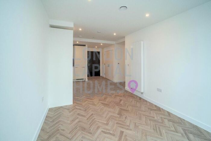 1 Bedroom Apartment To Rent In Skyline Apartments Makers Yard London, E3