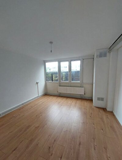 1 Bedroom Flat To Rent In Potter Close, Mitcham, CR4