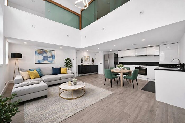 4 Bedroom Flat For Sale In Gatton Road, Broadway Lofts, SW17