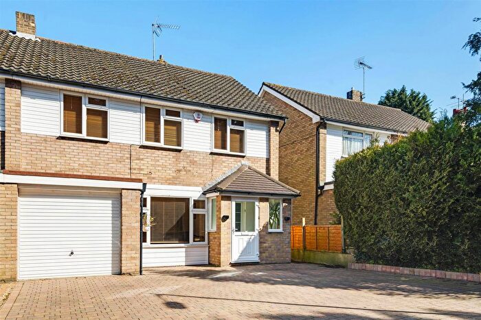 4 Bedroom Semi Detached House For Sale In Little Bushey Lane, Bushey, WD23