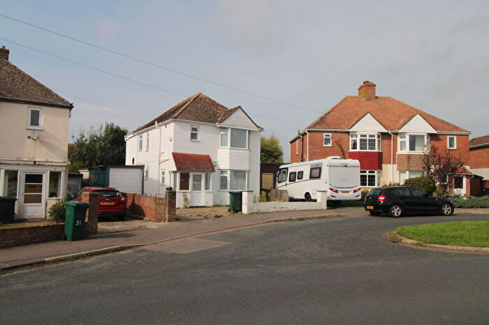 4 Bedroom Detached House For Sale In Woodingdean, Brighton, BN2