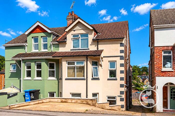 2 Bedroom Flat For Sale In Bournemouth Road, Poole, BH14