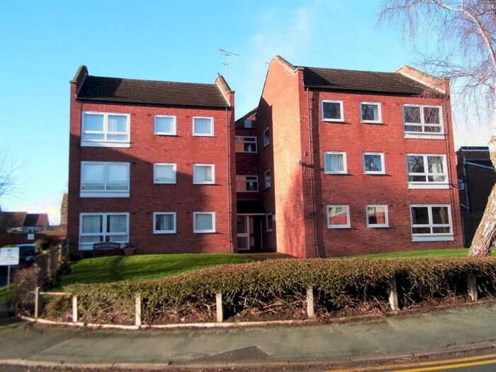 2 Bedroom Flat To Rent In Hinderton Road, Neston, Cheshire, CH64