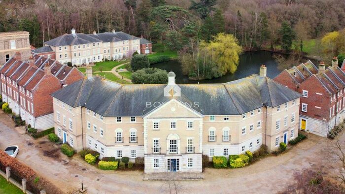 2 Bedroom Flat To Rent In Lexden Park, West Colchester, CO3