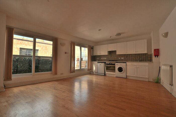 2 Bedroom Flat To Rent In Old Street, London, EC1V