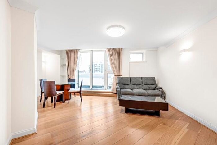 2 Bedroom Flat To Rent In St. Johns Wood Road London, NW8