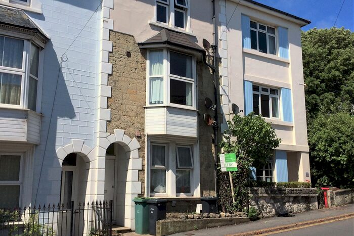 1 Bedroom Flat To Rent In Albert Street, Ventnor, PO38