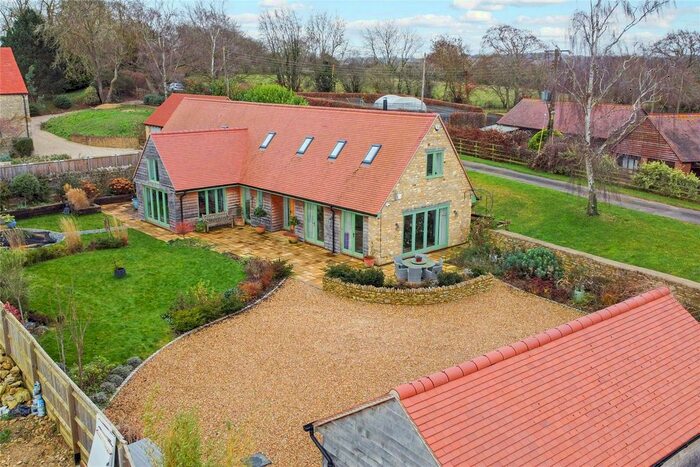 4 Bedroom Detached House For Sale In Woodeaton, Oxford, Oxfordshire, OX3