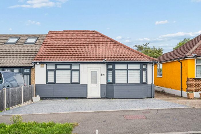 3 Bedroom Semi Detached Bungalow For Sale In St. Georges Drive, Watford, WD19