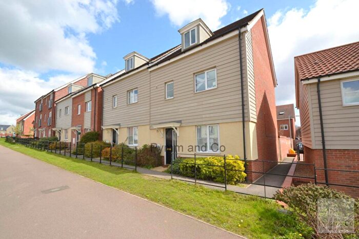 4 Bedroom Town House To Rent In Sir Alfred Munnings Road, Costessey, NR8