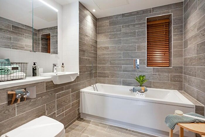 2 Bedroom Apartment To Rent In Cirencester Road, Tetbury, Gloucestershire, GL8
