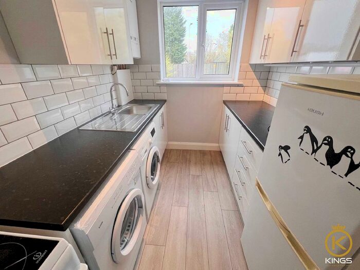 1 Bedroom Flat To Rent In Beckingham Road, Guildford, GU2