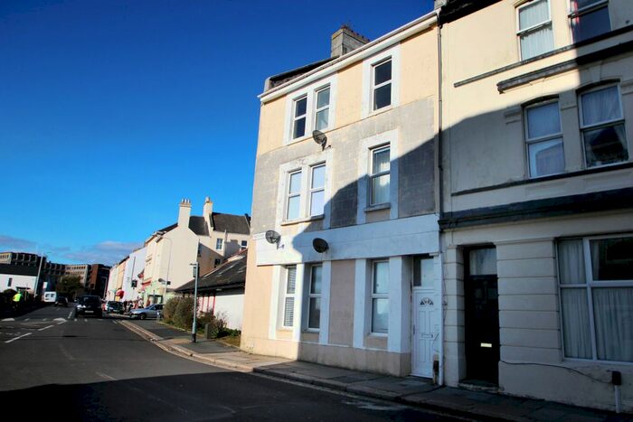 2 Bedroom Flat To Rent In Radford Road, Plymouth, PL1