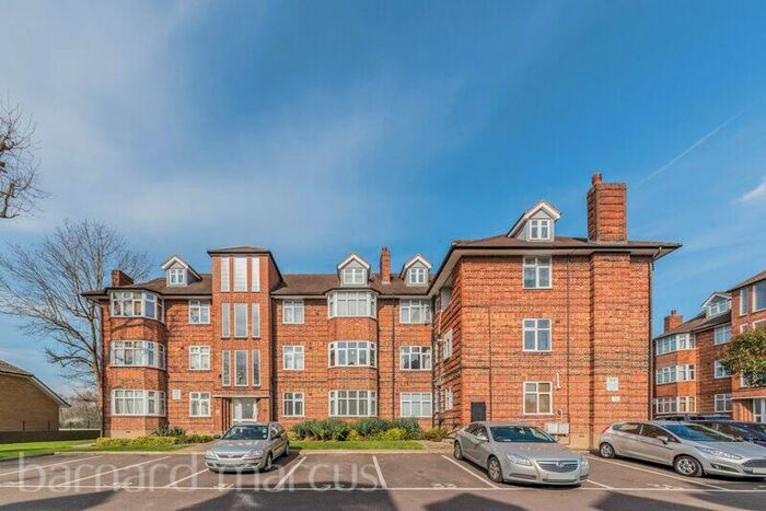 2 Bedroom Apartment To Rent In Oakleigh Road North, London, N20