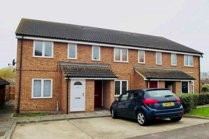 1 Bedroom Flat To Rent In Fairview Chase, Stanford-Le-Hope, SS17