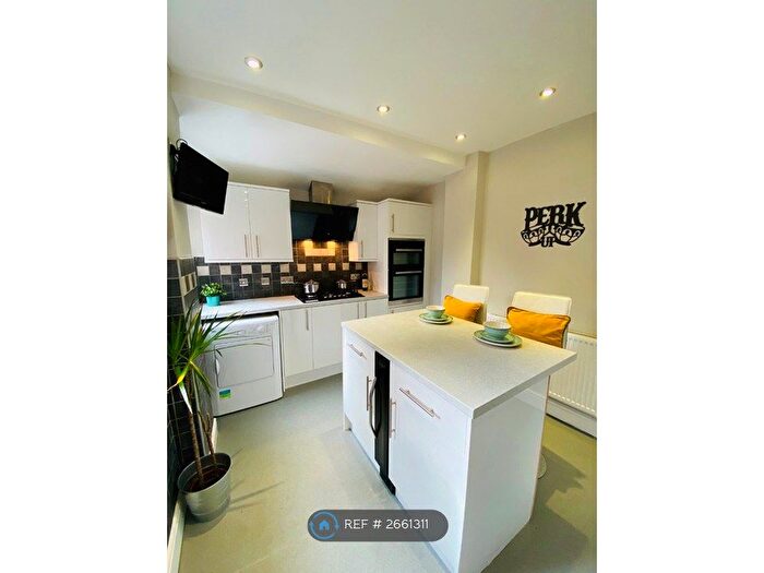 7 Bedroom End Of Terrace House To Rent In Harringay Avenue, Liverpool, L18